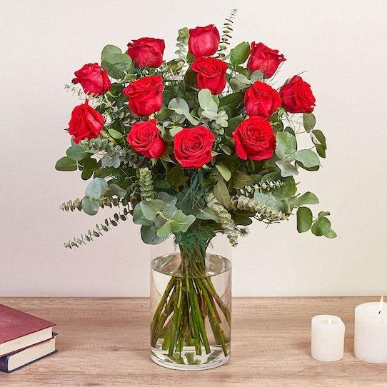 Dodici Rose Rosse Gambo Medio - Centro Flora di Clemente Vita